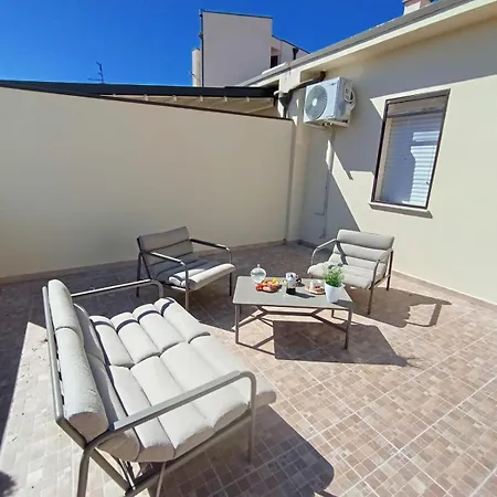 Casa Elena Floris *