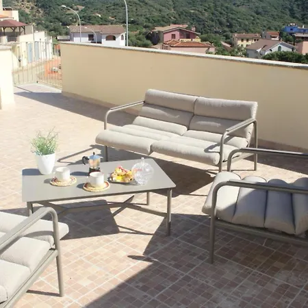 Casa Elena Floris *