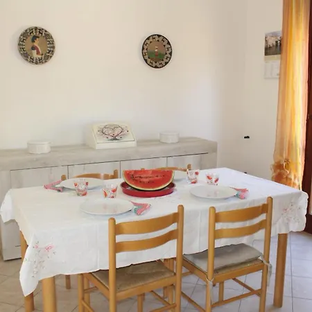 Casa Elena Floris 度假居